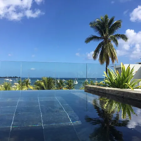 Latitude Seafront Penthouse With Private Plunge Pool Apartamento